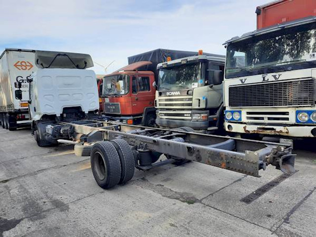 Renault MIDLUM 220 - Грузовик-шасси: фото 2 Renault MIDLUM 220 - Грузовик-шасси: фото 2