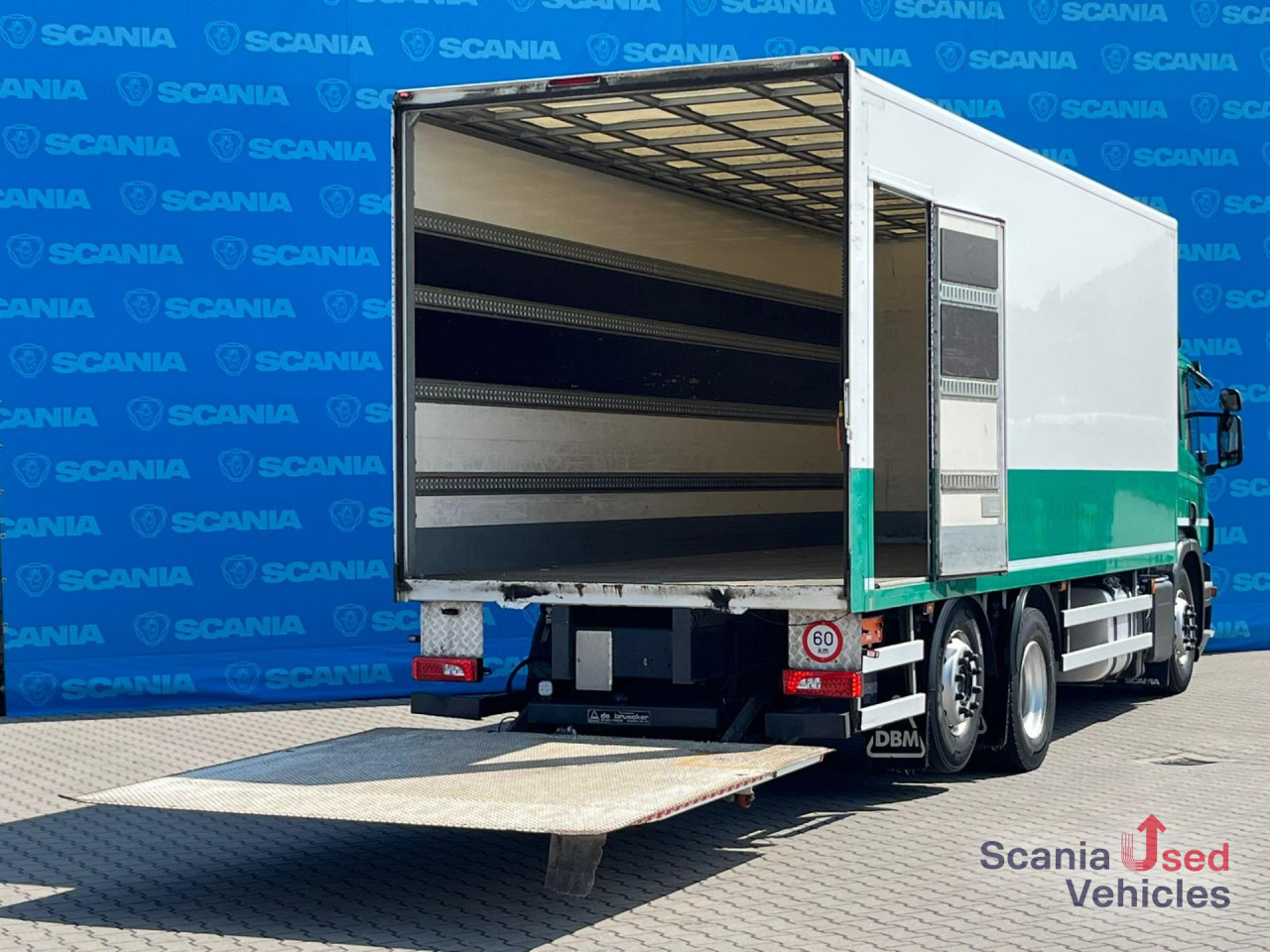 SCANIA P 320 DB6x2*4MNB RETARDER FULL AIR 8T TAIL LIFT 2T - Грузовик с закрытым кузовом: фото 2 SCANIA P 320 DB6x2*4MNB RETARDER FULL AIR 8T TAIL LIFT 2T - Грузовик с закрытым кузовом: фото 2