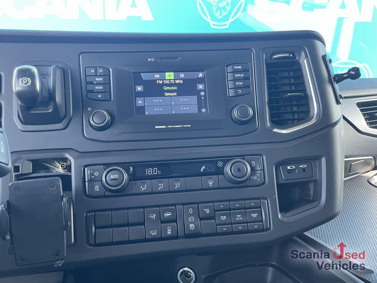 SCANIA R 410 A4x2NA RETARDER ADR FL LED ACC - Тягач: фото 5 SCANIA R 410 A4x2NA RETARDER ADR FL LED ACC - Тягач: фото 5
