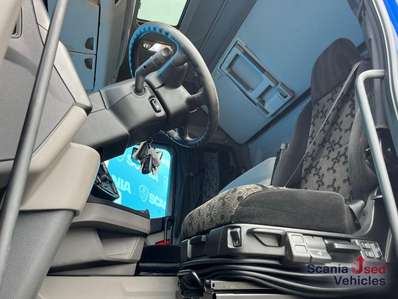 SCANIA R 450 A4x2EB MEGA / VOLUME DIFF-LOCK PTOV AIRCO - Тягач: фото 2 SCANIA R 450 A4x2EB MEGA / VOLUME DIFF-LOCK PTOV AIRCO - Тягач: фото 2
