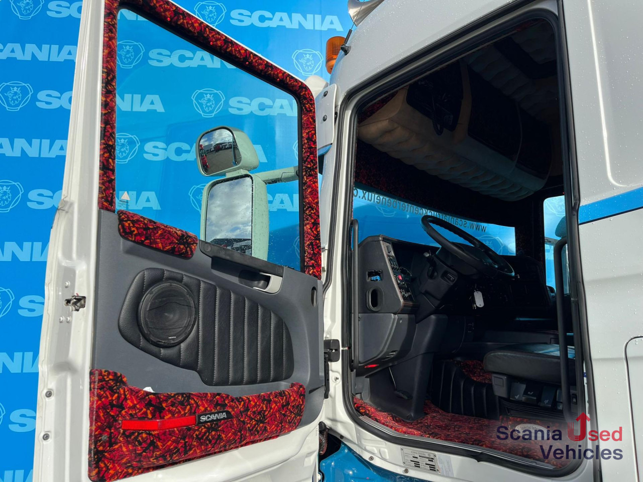 SCANIA R 480 LA6x2/4MLB RETARDER DIFF-L MEGA VOLUME - Тягач: фото 2 SCANIA R 480 LA6x2/4MLB RETARDER DIFF-L MEGA VOLUME - Тягач: фото 2