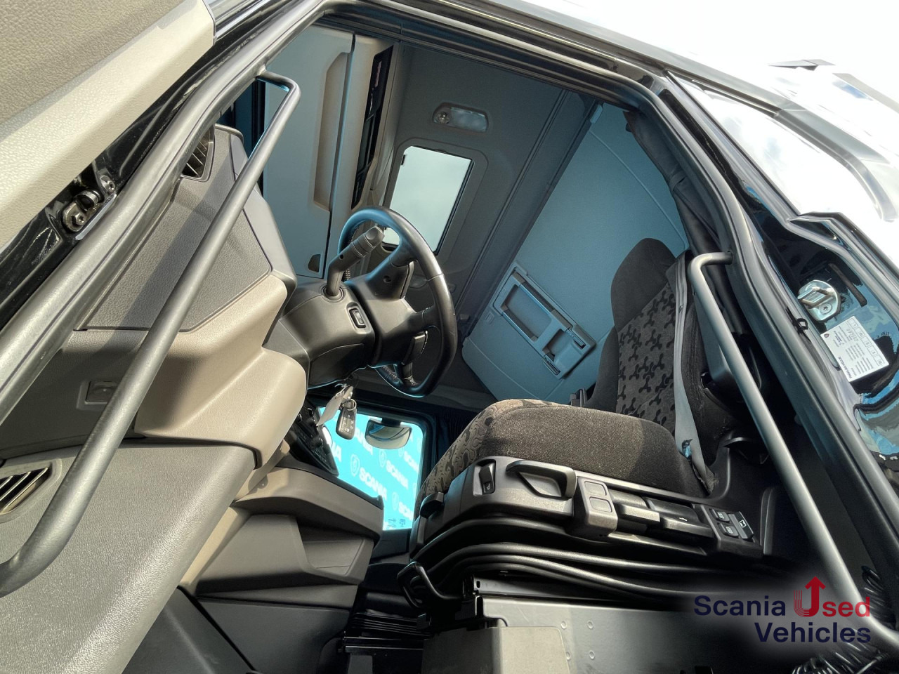 SCANIA S 530 A4x2NA DIFF-L RETARDER PARK AIRCO LED ACC - Тягач: фото 5 SCANIA S 530 A4x2NA DIFF-L RETARDER PARK AIRCO LED ACC - Тягач: фото 5