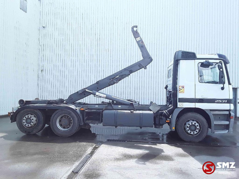 Mercedes-Benz Actros 2531 francais - Грузовик-контейнеровоз/ Сменный кузов: фото 4 Mercedes-Benz Actros 2531 francais - Грузовик-контейнеровоз/ Сменный кузов: фото 4