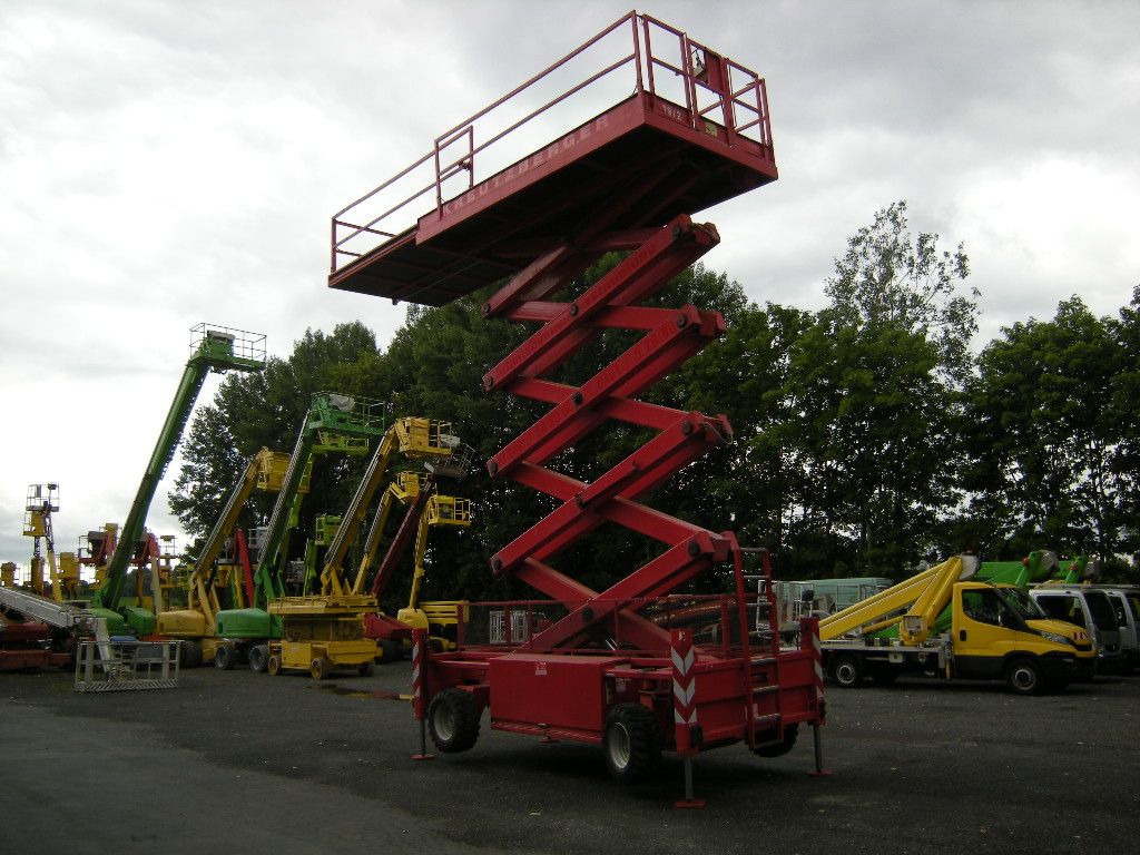 Scherenarbeitsbühne Liftlux SL172-24D4WD,S AH 19 - Грузовик с подъемником: фото 3 Scherenarbeitsbühne Liftlux SL172-24D4WD,S AH 19 - Грузовик с подъемником: фото 3