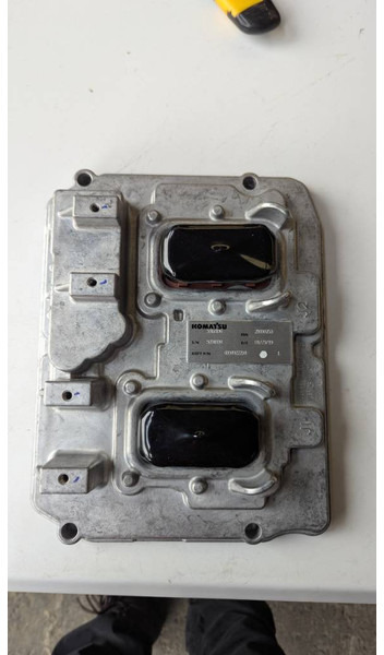 Komatsu CONTROLLER ASS' 600-492-2204 - Электрическая система для Строительной техники: фото 1 Komatsu CONTROLLER ASS' 600-492-2204 - Электрическая система для Строительной техники: фото 1