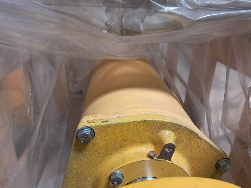 Komatsu D85PX-18 -SPRING ASSY - 154-30-00281 - Рама/ Шасси для Строительной техники: фото 5 Komatsu D85PX-18 -SPRING ASSY - 154-30-00281 - Рама/ Шасси для Строительной техники: фото 5