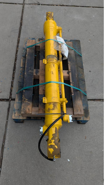 Komatsu PC210LC-10 / -11 - BUCKET CYLINDER - 707-E1-01300 - Гусеничный экскаватор: фото 3 Komatsu PC210LC-10 / -11 - BUCKET CYLINDER - 707-E1-01300 - Гусеничный экскаватор: фото 3