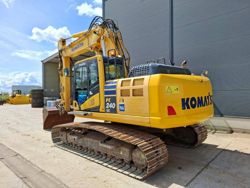 Komatsu PC240LC-10 - Гусеничный экскаватор: фото 2 Komatsu PC240LC-10 - Гусеничный экскаватор: фото 2