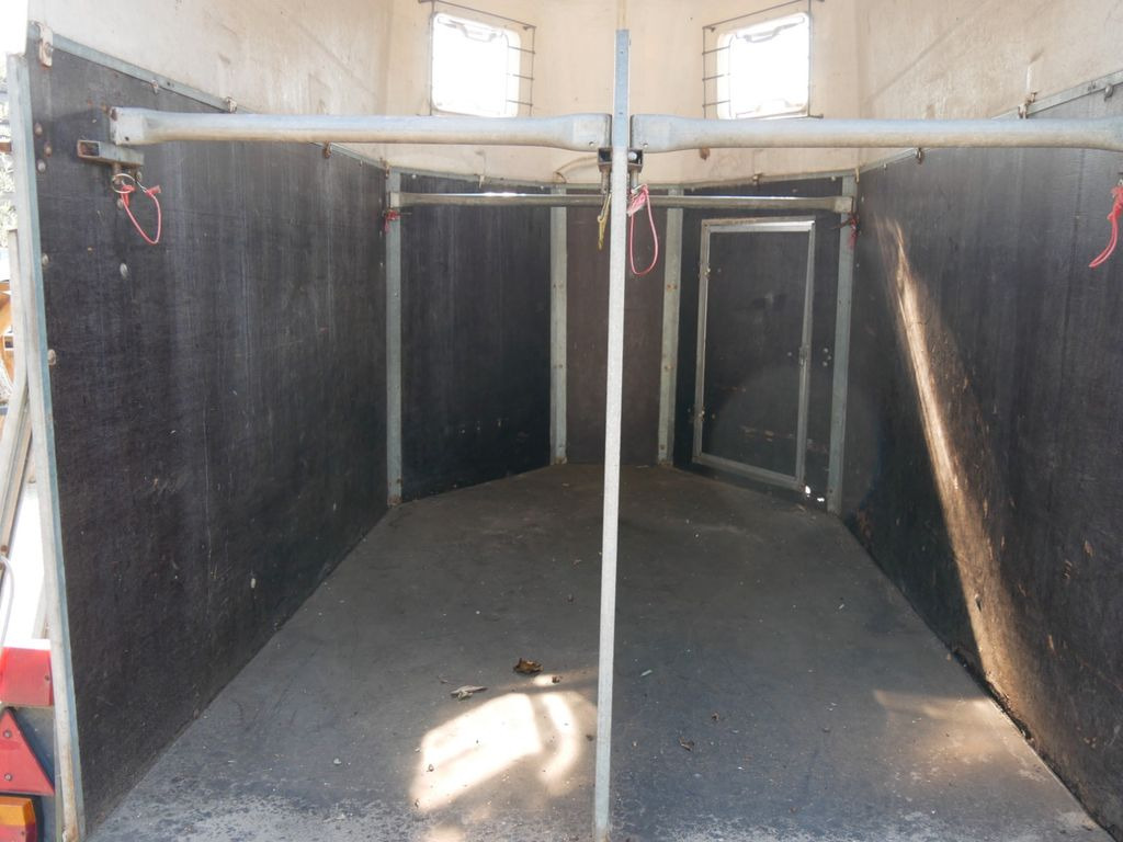 Holz Poly 2 Pferde Holz Poly 2 Pferde - Прицеп-коневоз: фото 4 Holz Poly 2 Pferde Holz Poly 2 Pferde - Прицеп-коневоз: фото 4