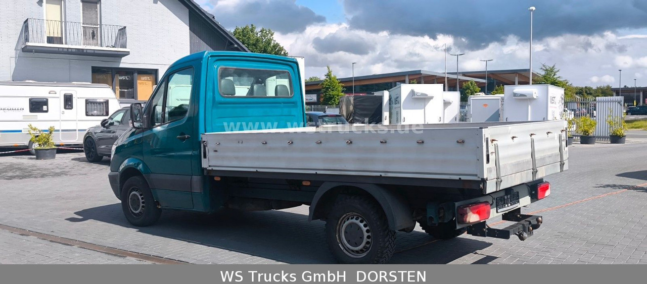 Mercedes-Benz Sprinter II Pritsche215 CDI - Малотоннажный бортовой грузовик: фото 4 Mercedes-Benz Sprinter II Pritsche215 CDI - Малотоннажный бортовой грузовик: фото 4