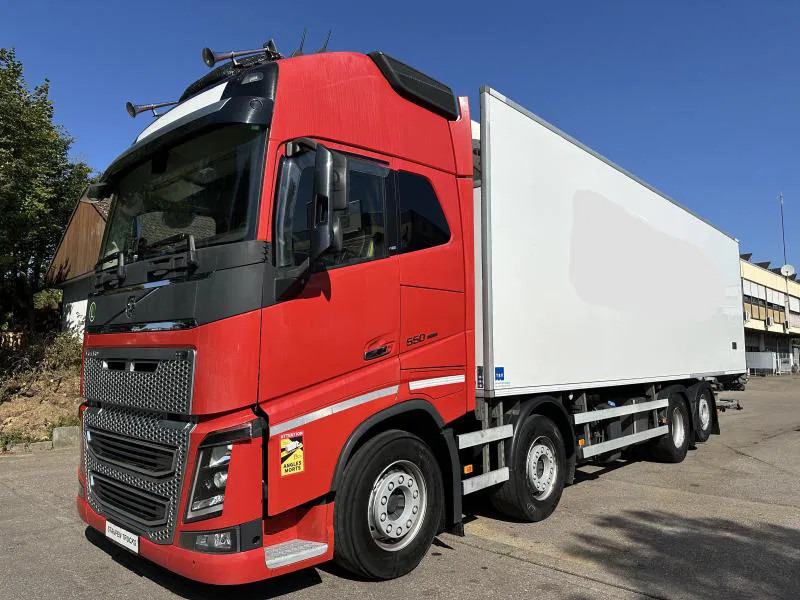 Volvo FH 16.550 XL 8x2 Tief Kühlkoffer ThermoKing LBW - Грузовик: фото 1 Volvo FH 16.550 XL 8x2 Tief Kühlkoffer ThermoKing LBW - Грузовик: фото 1
