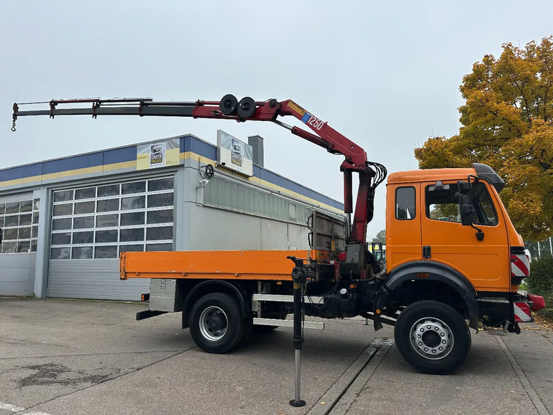Mercedes-Benz SK 1824 AK*4x4*HMF 1253 K4 B3*Seilwinde - Автоманипулятор: фото 1 Mercedes-Benz SK 1824 AK*4x4*HMF 1253 K4 B3*Seilwinde - Автоманипулятор: фото 1