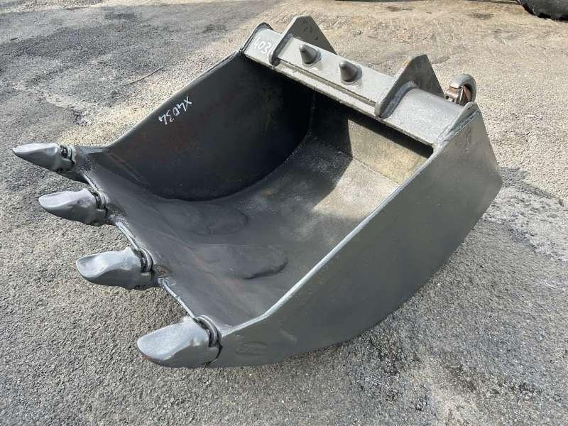 MECALAC 12 - 870mm - fond à revoir - Ковш для экскаватора для Строительной техники: фото 1 MECALAC 12 - 870mm - fond à revoir - Ковш для экскаватора для Строительной техники: фото 1