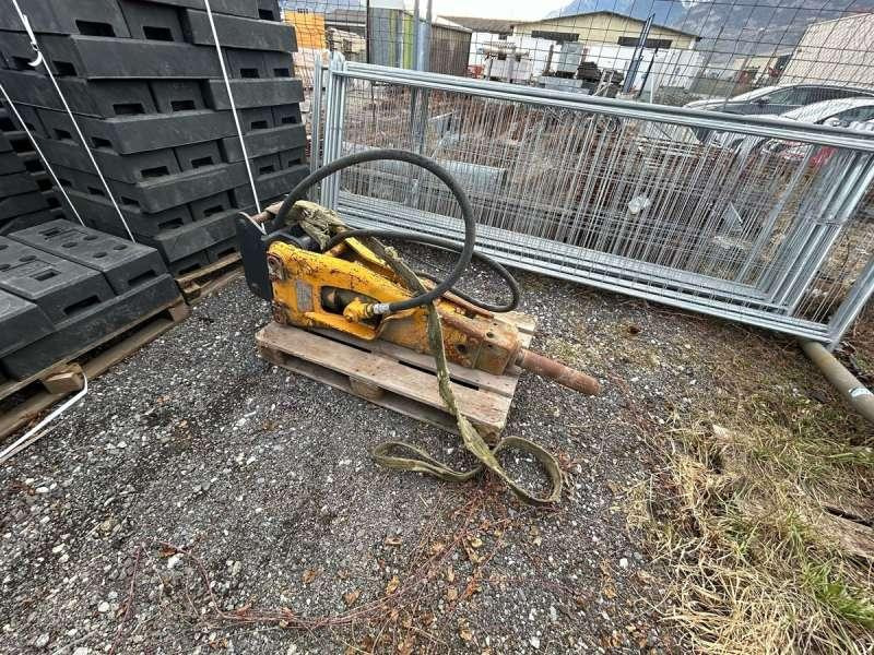 MONTABERT PELLE 8 TONNES / TRACTOPELLE - Гидромолот: фото 3 MONTABERT PELLE 8 TONNES / TRACTOPELLE - Гидромолот: фото 3