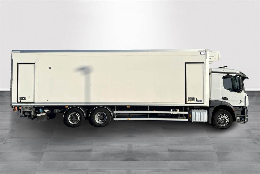 Mercedes-Benz ACTROS 2546L-6X2/ 60 FRC 07/2026 - Изотермический грузовик: фото 4 Mercedes-Benz ACTROS 2546L-6X2/ 60 FRC 07/2026 - Изотермический грузовик: фото 4