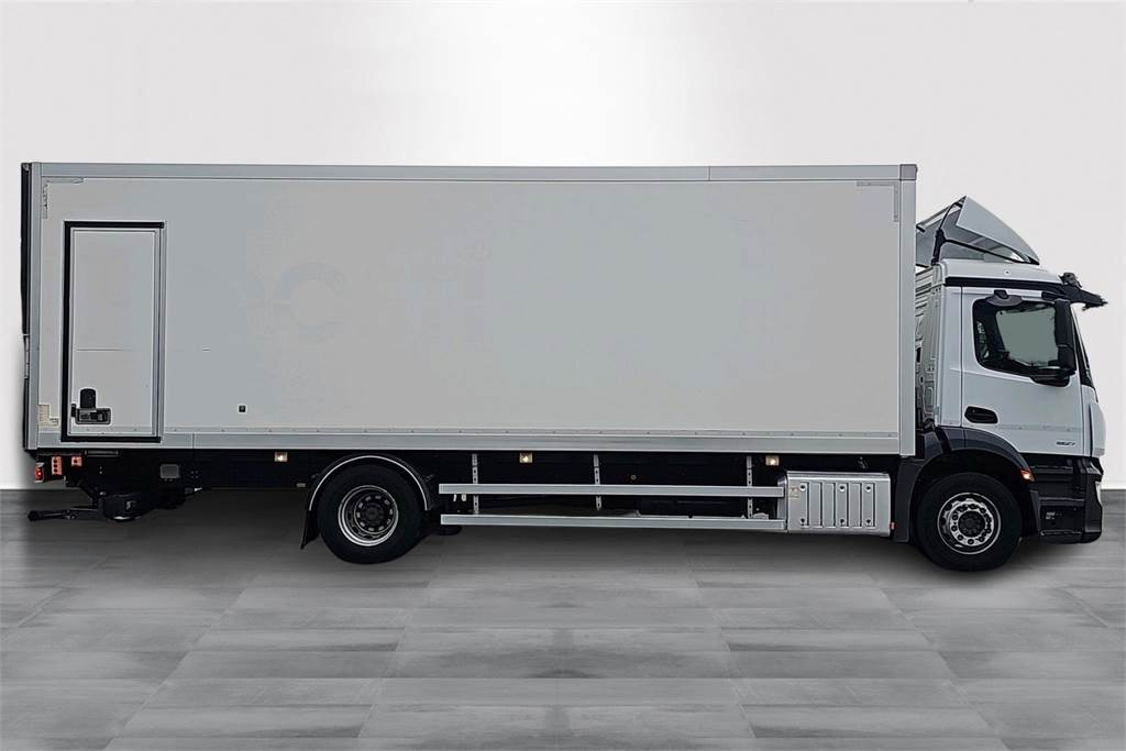 Mercedes-Benz ACTROS 5 SM 1827 L KSA - Грузовик с закрытым кузовом: фото 4 Mercedes-Benz ACTROS 5 SM 1827 L KSA - Грузовик с закрытым кузовом: фото 4
