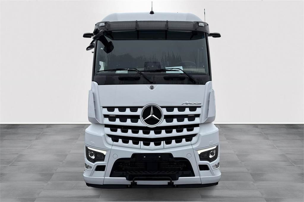 Mercedes-Benz AROCS 3253 8x4 Koukkuauto - Крюковой мультилифт: фото 2 Mercedes-Benz AROCS 3253 8x4 Koukkuauto - Крюковой мультилифт: фото 2