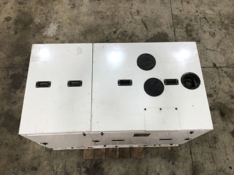 Caterpillar 3054NA GENERATOR 42.5 KVA USED - Электрогенератор: фото 5 Caterpillar 3054NA GENERATOR 42.5 KVA USED - Электрогенератор: фото 5