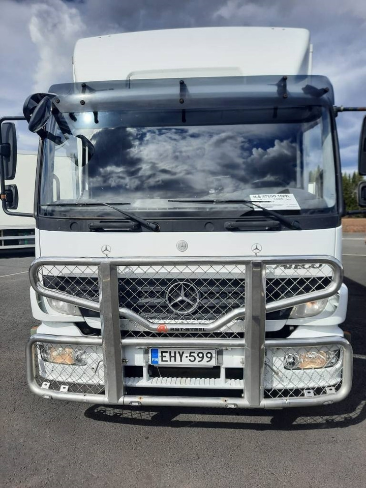 Mercedes-Benz Atego 1022 - Грузовик с закрытым кузовом: фото 3 Mercedes-Benz Atego 1022 - Грузовик с закрытым кузовом: фото 3