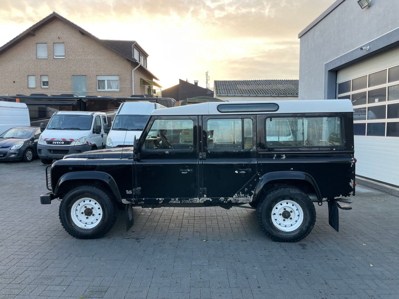 Land Rover Defender 110 SW 2.5 TD , Wohnm.Zulassung, 1.Hand - Внедорожник: фото 5 Land Rover Defender 110 SW 2.5 TD , Wohnm.Zulassung, 1.Hand - Внедорожник: фото 5