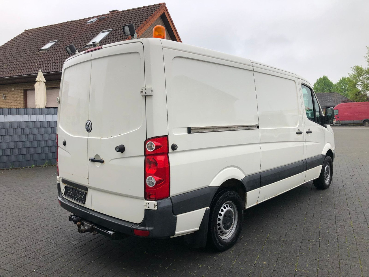 Volkswagen Crafter 2.5 TDI mittel L2H1 - Легковой фургон: фото 2 Volkswagen Crafter 2.5 TDI mittel L2H1 - Легковой фургон: фото 2