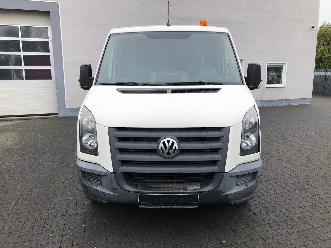 Volkswagen Crafter 2.5 TDI mittel L2H1 - Легковой фургон: фото 5 Volkswagen Crafter 2.5 TDI mittel L2H1 - Легковой фургон: фото 5