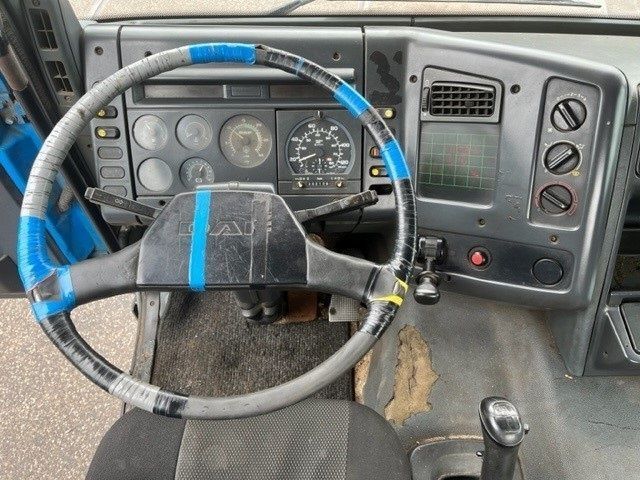 DAF 65.210 ATI 4x2 FULL STEEL KIPPER (EURO 2 / MANUAL GEARBOX / FULL STEEL SUSPENSION / P.T.O.) в лизинг DAF 65.210 ATI 4x2 FULL STEEL KIPPER (EURO 2 / MANUAL GEARBOX / FULL STEEL SUSPENSION / P.T.O.): фото 7