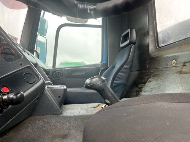 DAF 65.210 ATI 4x2 FULL STEEL KIPPER (EURO 2 / MANUAL GEARBOX / FULL STEEL SUSPENSION / P.T.O.) в лизинг DAF 65.210 ATI 4x2 FULL STEEL KIPPER (EURO 2 / MANUAL GEARBOX / FULL STEEL SUSPENSION / P.T.O.): фото 9