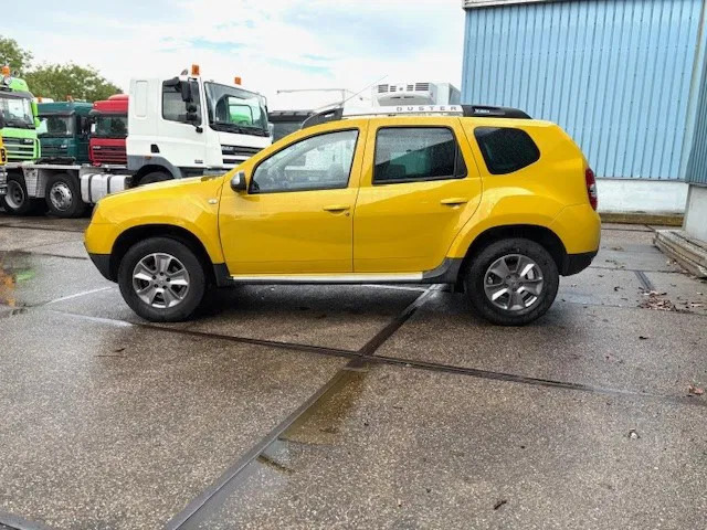 Dacia Duster 1.5DCI 4x4 MINI MPV (6 GEARS MANUAL GEARBOX / AIRCONDITIONING / CRUISE CONTROL / ETC.) - Легковой автомобиль: фото 5 Dacia Duster 1.5DCI 4x4 MINI MPV (6 GEARS MANUAL GEARBOX / AIRCONDITIONING / CRUISE CONTROL / ETC.) - Легковой автомобиль: фото 5