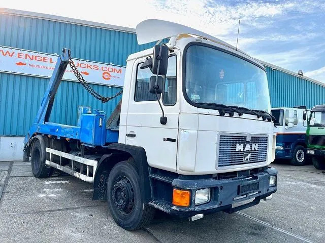 MAN F 18.232 (6 CILINDER) M90 WITH TELESCOPIC CONTAINER SYSTEM (8 GEARS MANUAL GEARBOX / EURO 1 (MECHANICAL PUMP AND INJECTORS)) - Портальный бункеровоз: фото 2 MAN F 18.232 (6 CILINDER) M90 WITH TELESCOPIC CONTAINER SYSTEM (8 GEARS MANUAL GEARBOX / EURO 1 (MECHANICAL PUMP AND INJECTORS)) - Портальный бункеровоз: фото 2