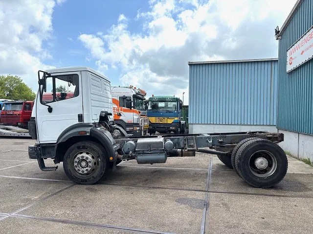 Mercedes-Benz SK 1824 4x2 FULL STEEL SUSPENSION CHASSIS (MANUAL GEARBOX / REDUCTION AXLE / FULL STEEL SUSPENSION) - Грузовик-шасси: фото 5 Mercedes-Benz SK 1824 4x2 FULL STEEL SUSPENSION CHASSIS (MANUAL GEARBOX / REDUCTION AXLE / FULL STEEL SUSPENSION) - Грузовик-шасси: фото 5