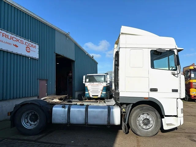 DAF 95.380 XF SPACECAB (EURO 2 / ZF16 MANUAL GEARBOX / D.E.B. ENGINE BRAKE / AIRCONDITIONING) - Тягач: фото 4 DAF 95.380 XF SPACECAB (EURO 2 / ZF16 MANUAL GEARBOX / D.E.B. ENGINE BRAKE / AIRCONDITIONING) - Тягач: фото 4