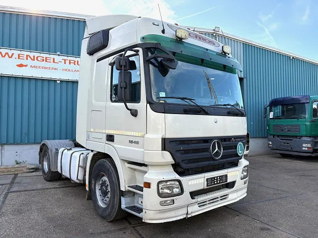 Mercedes-Benz Actros 1846 LS (MP2) (EPS WITH CLUTCH / RETARDER / 3-PEDALS/ AIRCONDITIONING / ETC) - Тягач: фото 2 Mercedes-Benz Actros 1846 LS (MP2) (EPS WITH CLUTCH / RETARDER / 3-PEDALS/ AIRCONDITIONING / ETC) - Тягач: фото 2