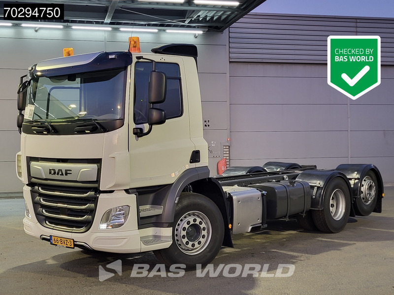 DAF CF 300 6X2 NEW chassis Lift/Steering Axle ACC Retarder Euro 6 - Грузовик-шасси: фото 1 DAF CF 300 6X2 NEW chassis Lift/Steering Axle ACC Retarder Euro 6 - Грузовик-шасси: фото 1