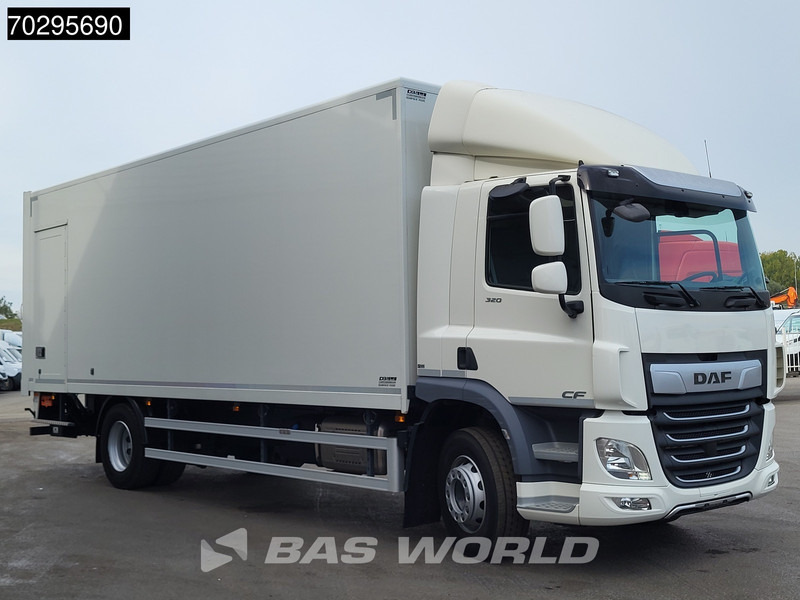 DAF CF 320 4X2 LOW Mileage! 2000kg Ladebordwand Automatic Navi ACC Euro 6 - Грузовик с закрытым кузовом: фото 3 DAF CF 320 4X2 LOW Mileage! 2000kg Ladebordwand Automatic Navi ACC Euro 6 - Грузовик с закрытым кузовом: фото 3
