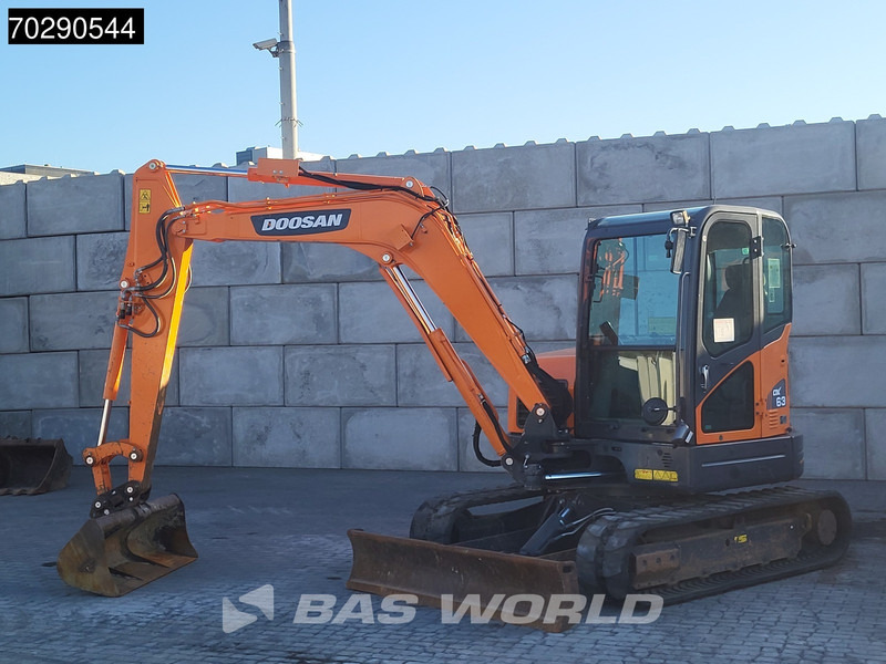 Doosan DX63-3 - Мини-экскаватор: фото 3 Doosan DX63-3 - Мини-экскаватор: фото 3