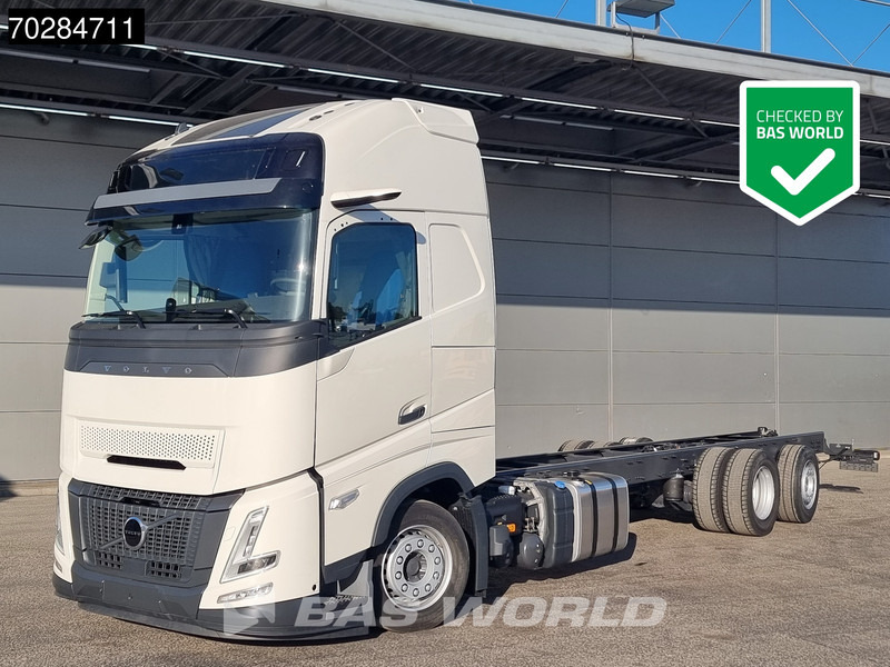 Volvo FH 62 R AERO 6X2 NEW Horsetruck chassis Lift+Lenkachse Dynamic Steering Mirror cam Euro 6 - Грузовик: фото 1 Volvo FH 62 R AERO 6X2 NEW Horsetruck chassis Lift+Lenkachse Dynamic Steering Mirror cam Euro 6 - Грузовик: фото 1