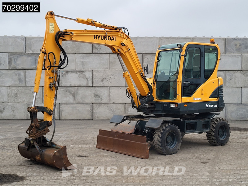 Hyundai Robex 55W-9A EPA - Колёсный экскаватор: фото 2 Hyundai Robex 55W-9A EPA - Колёсный экскаватор: фото 2