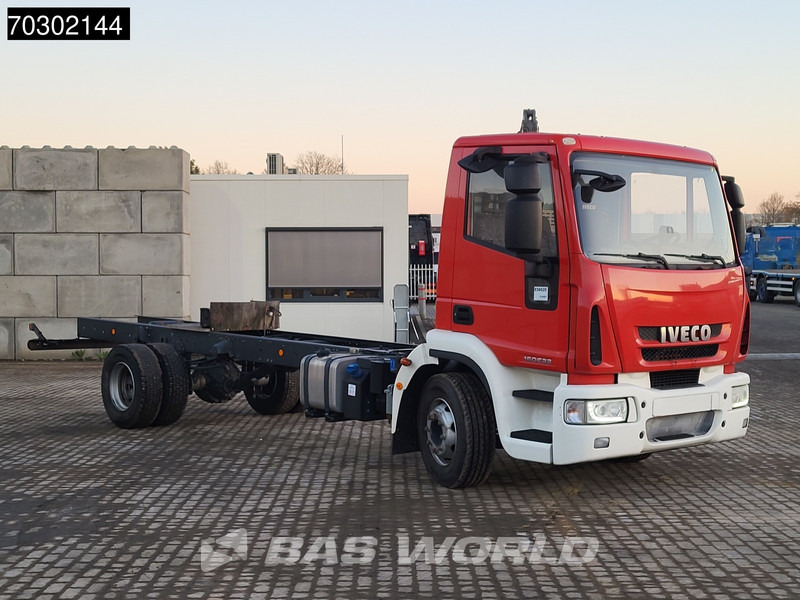 Iveco Eurocargo 160E320 4X2 NEW! 16T chassis 2016 production Euro 6 - Грузовик-шасси: фото 3 Iveco Eurocargo 160E320 4X2 NEW! 16T chassis 2016 production Euro 6 - Грузовик-шасси: фото 3