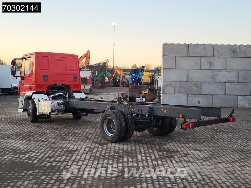 Iveco Eurocargo 160E320 4X2 NEW! 16T chassis 2016 production Euro 6 - Грузовик-шасси: фото 2 Iveco Eurocargo 160E320 4X2 NEW! 16T chassis 2016 production Euro 6 - Грузовик-шасси: фото 2