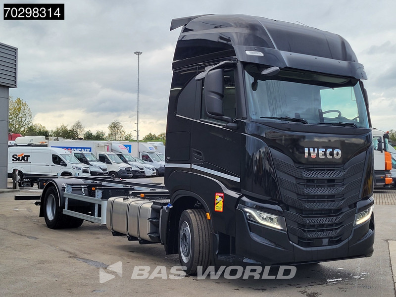 Iveco S-Way 460 4X2 NEW!! BDF Automatic Full air ACC Led Euro 6 - Грузовик-контейнеровоз/ Сменный кузов: фото 3 Iveco S-Way 460 4X2 NEW!! BDF Automatic Full air ACC Led Euro 6 - Грузовик-контейнеровоз/ Сменный кузов: фото 3