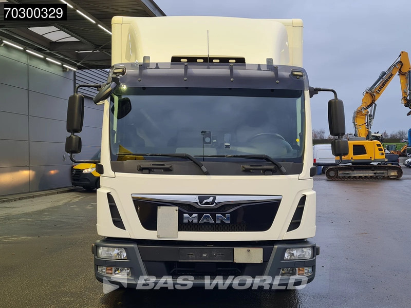 Грузовик с закрытым кузовом MAN TGL 8.190 4X2 8tonner 1000kg Ladebordwand Manual Euro 6: фото 8