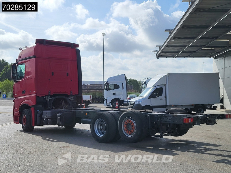 Mercedes-Benz Actros 2548 Actros 6X2 BigSpace Retarder PTO Liftachse Xenon ACC Navi Euro 6 - Грузовик-шасси: фото 2 Mercedes-Benz Actros 2548 Actros 6X2 BigSpace Retarder PTO Liftachse Xenon ACC Navi Euro 6 - Грузовик-шасси: фото 2