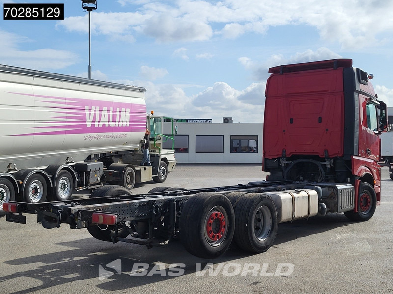 Mercedes-Benz Actros 2548 Actros 6X2 BigSpace Retarder PTO Liftachse Xenon ACC Navi Euro 6 - Грузовик-шасси: фото 5 Mercedes-Benz Actros 2548 Actros 6X2 BigSpace Retarder PTO Liftachse Xenon ACC Navi Euro 6 - Грузовик-шасси: фото 5