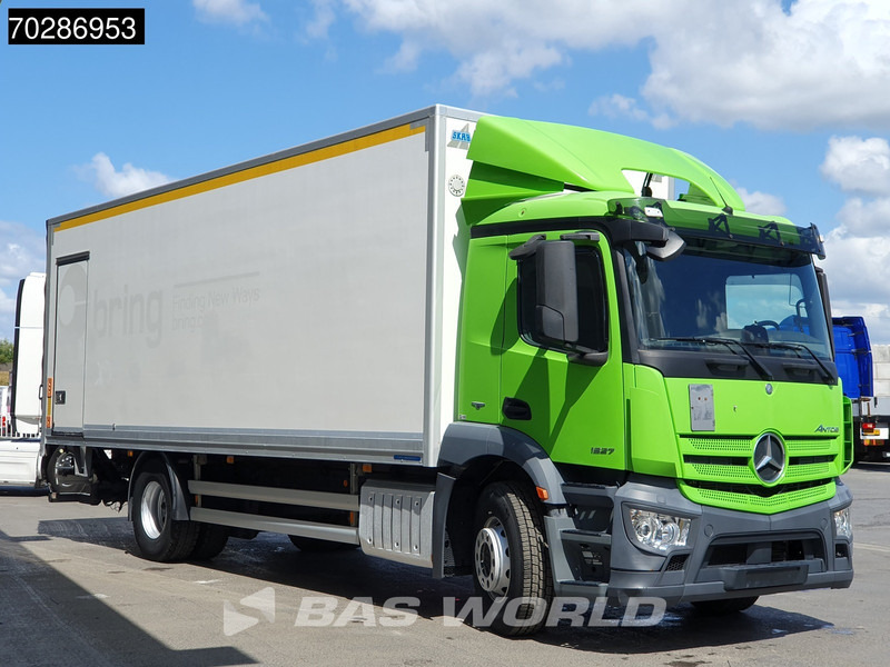 Mercedes-Benz Antos 1827 Antos 4X2 18tonner 2000kg Ladebordwand Xenon Euro 6 - Грузовик с закрытым кузовом: фото 3 Mercedes-Benz Antos 1827 Antos 4X2 18tonner 2000kg Ladebordwand Xenon Euro 6 - Грузовик с закрытым кузовом: фото 3