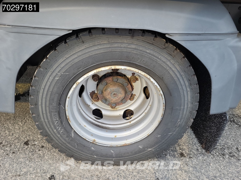 Грузовик с закрытым кузовом Mercedes-Benz Atego 1221 4X2 12tonner 1500kg Ladebordwand Automatic Euro 6: фото 10