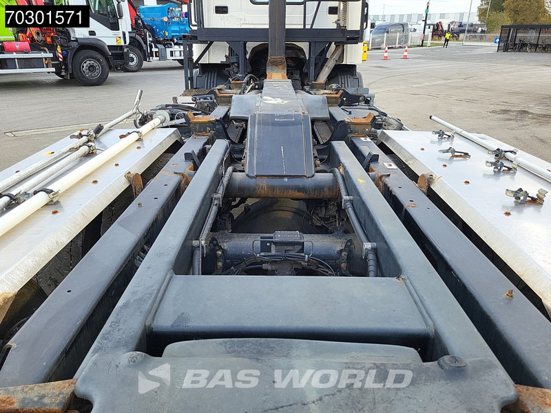 Scania P400 6X2 20 tons HIAB containersystem Retarder Automatic Lift+steering Euro 5 - Крюковой мультилифт: фото 5 Scania P400 6X2 20 tons HIAB containersystem Retarder Automatic Lift+steering Euro 5 - Крюковой мультилифт: фото 5