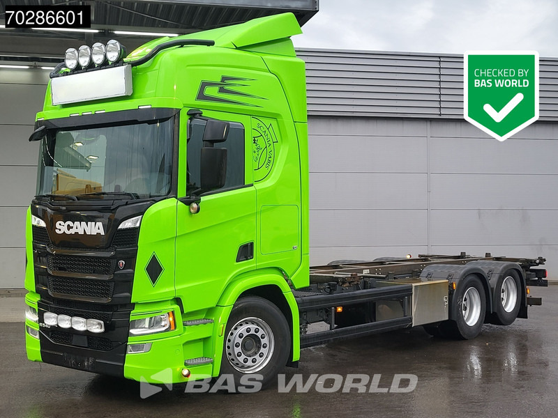 Scania R540 6X2 BDF LiftAxle Automatic Retarder Navi ACC LED Euro 6 - Грузовик-контейнеровоз/ Сменный кузов: фото 1 Scania R540 6X2 BDF LiftAxle Automatic Retarder Navi ACC LED Euro 6 - Грузовик-контейнеровоз/ Сменный кузов: фото 1