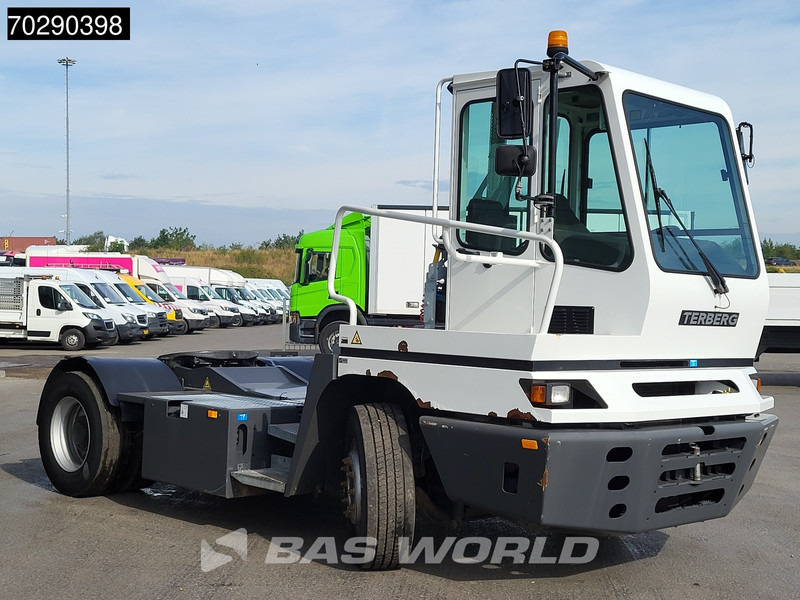 Terberg YT222 4X2 NL-Truck EPA Big-Axle Hebesattel - Терминальный тягач: фото 3 Terberg YT222 4X2 NL-Truck EPA Big-Axle Hebesattel - Терминальный тягач: фото 3