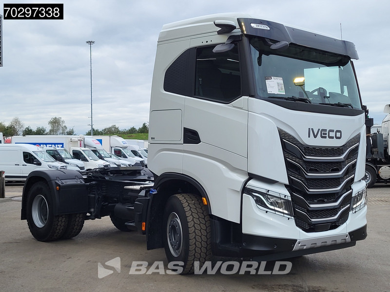 Iveco X-Way 500 4X2 NEW! Retarder Big-Axle Standklima MirrorCam Navi LED ACC Euro 6 - Тягач: фото 3 Iveco X-Way 500 4X2 NEW! Retarder Big-Axle Standklima MirrorCam Navi LED ACC Euro 6 - Тягач: фото 3